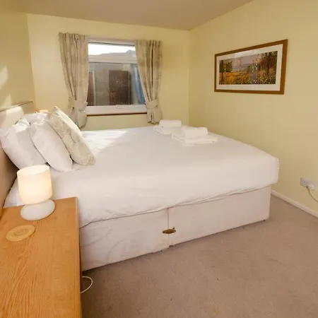 12 Thrang Brow, Chapel Stile