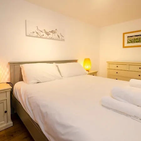 12 Thrang Brow, * Chapel Stile